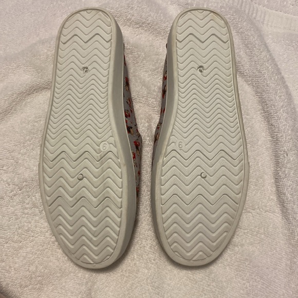 Corgi Christmas shoes, sz. 9 Isaac Mizrahi memory foam - Picture 4 of 4